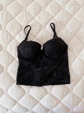 𝜗𝜚Victoria’s Secret PINK Wink lace balconette corset top